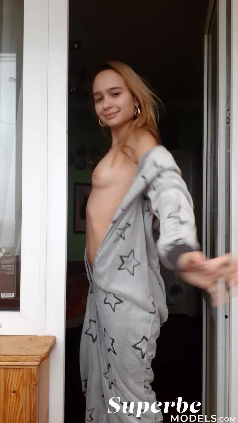Лариса, 21 год, 0 размер груди